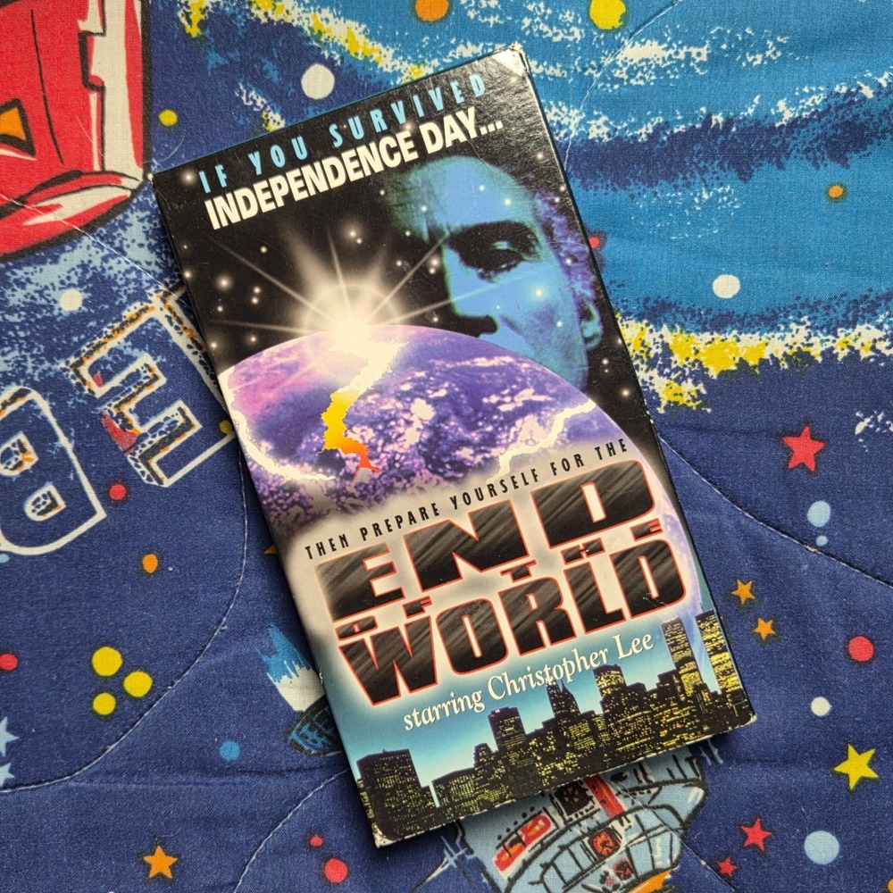 End of the World UAV VHS Movie Christopher Lee Sci-Fi Cult 1977